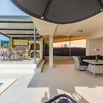 Urban Villa *