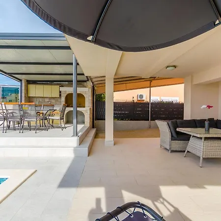 Urban Villa *