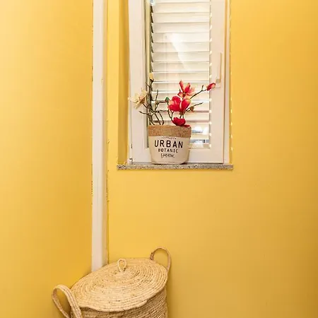 Urban Βίλα Τρογκίρ