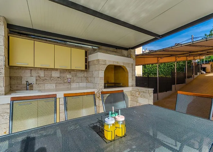 Urban Вілла Трогір